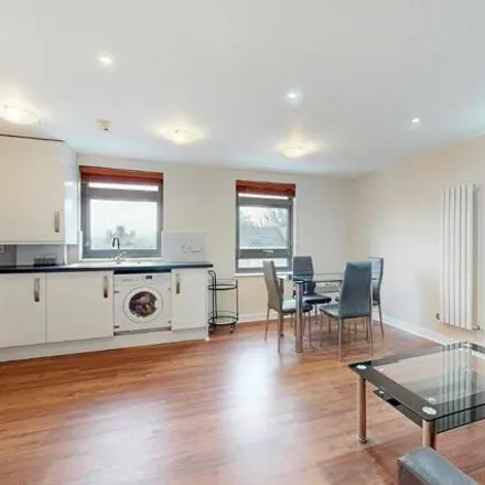 Rent this 2 bed apartment on Green Lane in London, IG1 1XG