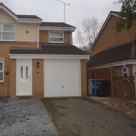 Rent this 3 bed house on 20 Pendle Avenue in Kettering, NN16 9FA