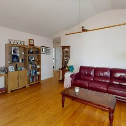 Buy this 3 bed apartment on 285 Harris Avenue