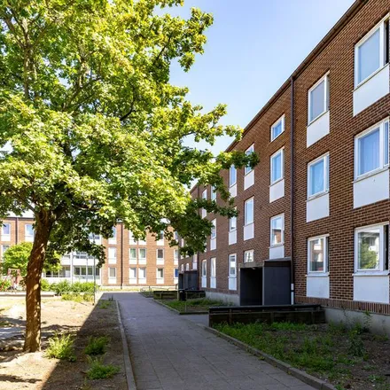 Rent this 3 bed apartment on Bennets väg 32 in 213 64 Malmo, Sweden