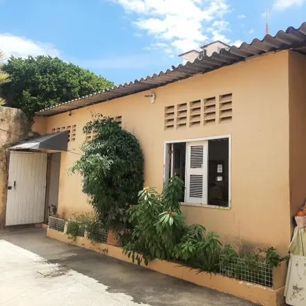 Rent this 4 bed house on BackStage in Rua Barbosa de Freitas 585, Meireles