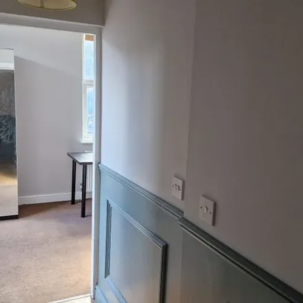 Rent this 5 bed townhouse on Delph Lane in Leeds, LS6 2HQ