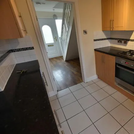 Image 3 - First Avenue, Little Lever, BL3 1DG, United Kingdom - Townhouse for rent