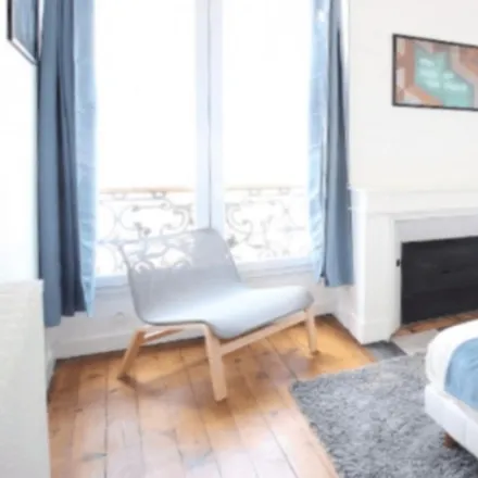 Rent this 7 bed room on Hôtel De Nesmond in 17 Rue Vital Carles, 33000 Bordeaux