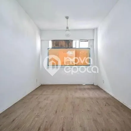 Buy this studio apartment on Alfaiataria Petrato in Praça da República 13 - Loja 22, Centro