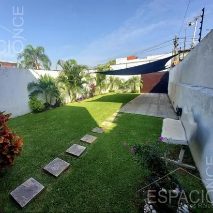 Buy this 3 bed house on Calle Brisas de Tampico in U.H. Valle Verde, 62590 Temixco