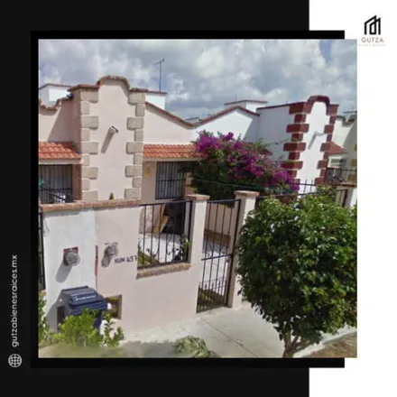 Buy this studio house on Calle Perú in La Guadalupana, 77726 Playa del Carmen