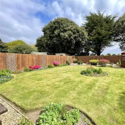 Image 3 - Forest Way, Highcliffe-on-Sea, BH23 4PU, United Kingdom - House for sale