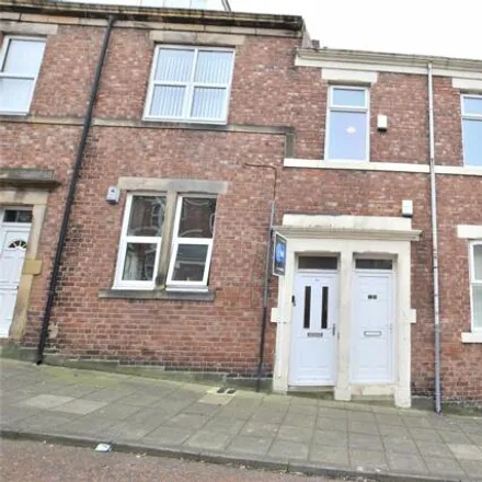 Rent this 2 bed room on Smith’s in Rosebery Avenue, Gateshead