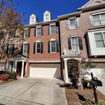 Buy this 3 bed condo on 460 Vinings Estates Drive Southeast in Smyrna, GA 30126