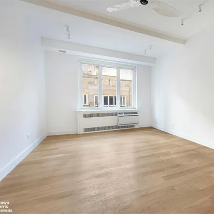 Image 8 - 333 WEST 57TH STREET 8J in New York - Apartment for sale