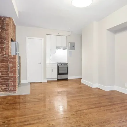 Image 3 - 310 West 22nd Street, New York, NY 10011, USA - Apartment for rent