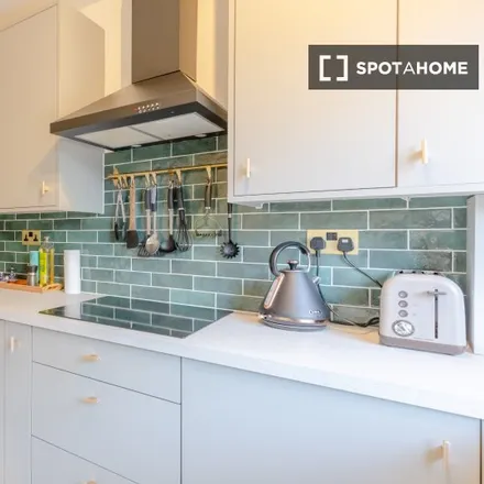 Image 3 - unnamed road, London, N16 8NA, United Kingdom - Apartment for rent