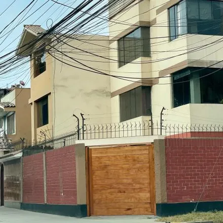 Rent this 1studio house on García Robles in Surquillo, Lima Metropolitan Area 15048