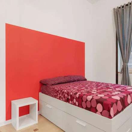 Rent this 7 bed room on Via Lentasio in 7, 20122 Milan MI