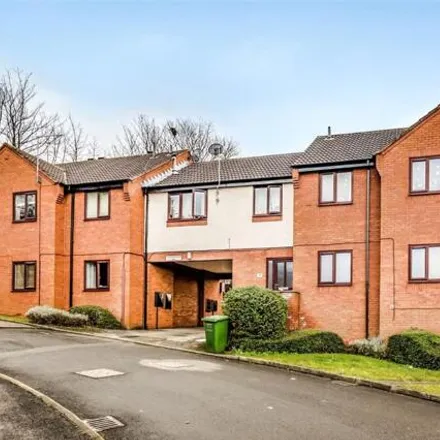 Buy this 1 bed apartment on 15;17 St Johns Chase in Wrenthorpe, WF1 2QY