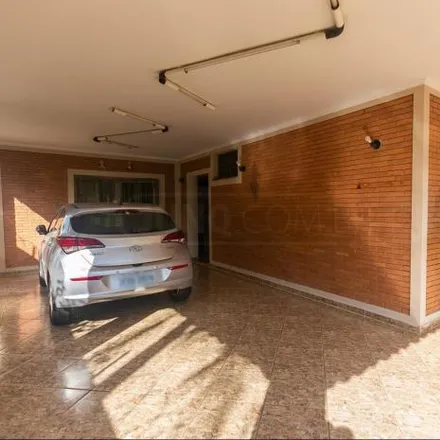 Buy this 5 bed house on Avenida José Micheletti in Centro, Piracicaba - SP