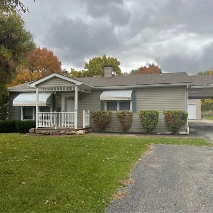 Buy this 3 bed house on 592 Purdue Avenue in Austintown, OH 44515