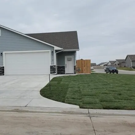 Rent this 3 bed house on Chris Court in Bel Aire, KS 67055