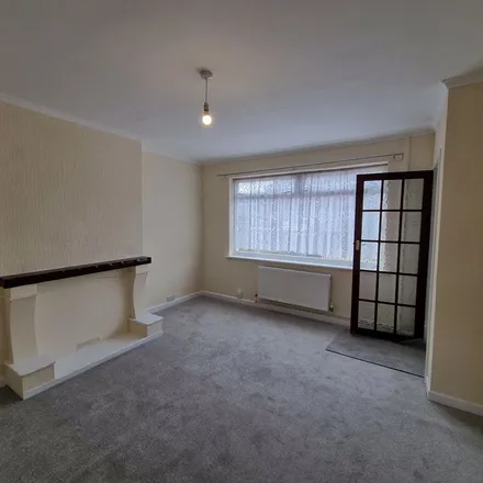 Image 7 - Wood Lane, West Bromwich, B70 9PY, United Kingdom - Townhouse for rent