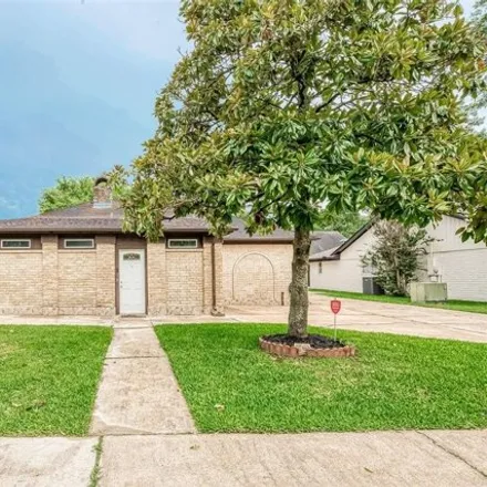 Rent this 3 bed house on 14357 Ella Lee Lane in Houston, TX 77077