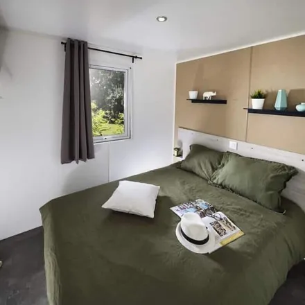Rent this 2 bed house on 24220 Saint-Vincent-de-Cosse