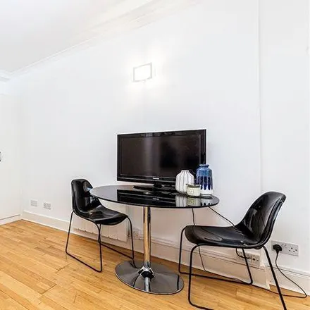 Rent this studio apartment on The Greenhouse in 27a Hill Street, London