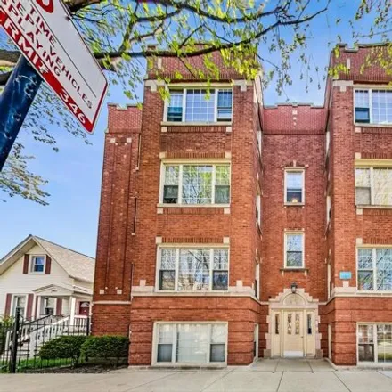 Buy this 2 bed condo on 2903 North Rockwell Street in Chicago, IL 60618