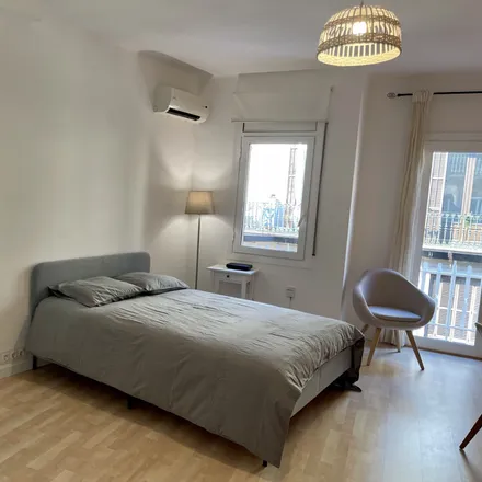 Image 2 - Momu & Co, Carrer del Rec, 08001 Barcelona, Spain - Apartment for rent