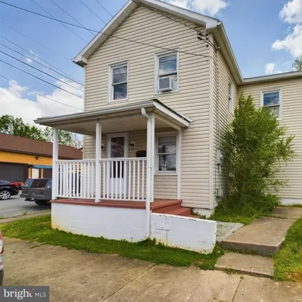 Buy this 3 bed house on 409 East North Street in Charles Town, WV 25414