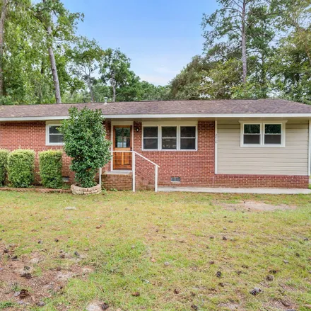 Buy this 4 bed house on 2416 1st Boulevard in Beaufort, SC 29902