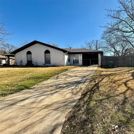 Rent this 2 bed house on 802 Irwin Drive in Hurst, TX 76053