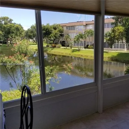 Image 1 - 3452 Northwest 52nd Avenue, Lauderdale Lakes, FL 33319, USA - Condo for rent