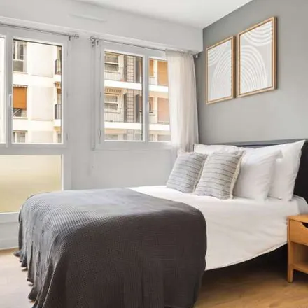 Rent this 2 bed apartment on 20 Avenue de Ségur in 75007 Paris, France