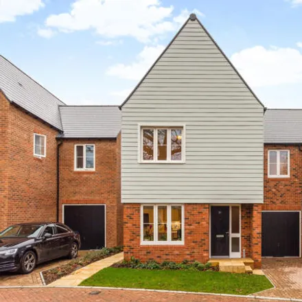 Buy this 4 bed house on Tern Avenue in Horsham, RH12 5AT