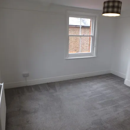Image 5 - 7 Mount Pleasant, Uckfield, TN22 5AY, United Kingdom - Apartment for rent