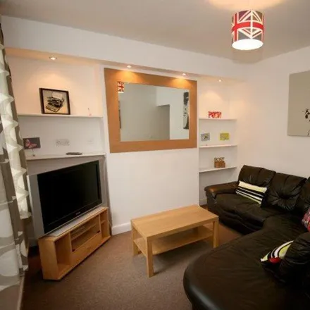 Rent this 5 bed house on UF in Harborne Park Road, Metchley