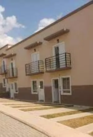 Buy this 2 bed house on Rua dos Imigrantes Italianos in Colinas de São José, Louveira - SP