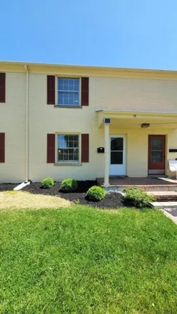 Image 1 - 1435 North Forbes Road, Meadowthorpe, Lexington, KY 40598, USA - Condo for sale