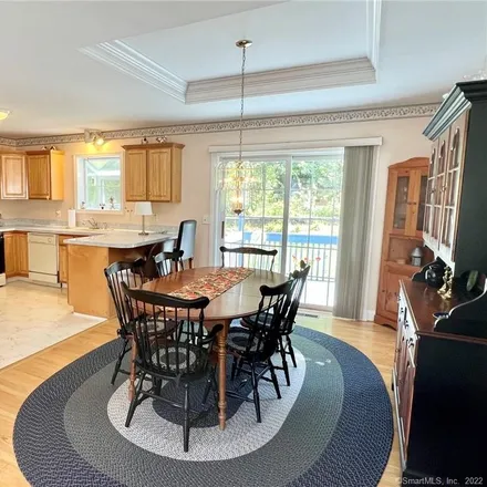 Image 8 - 11 George's Court, Waterbury, CT 06708, USA - House for sale