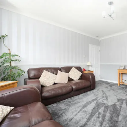 Image 5 - 74 Woodberry Way, London, E4 7DY, United Kingdom - Duplex for sale