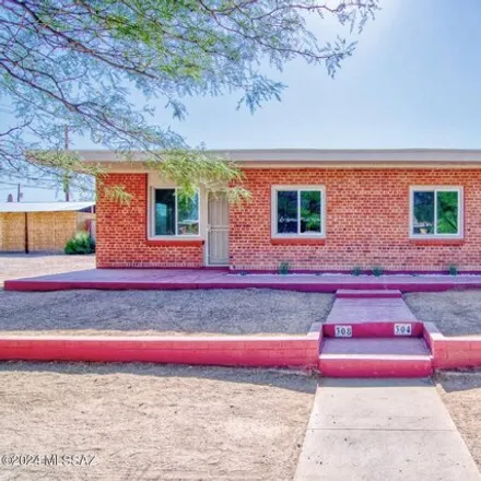 Buy this studio house on 304 N Warren Ave in Tucson, Arizona