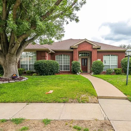 Buy this 3 bed house on 2936 Olympia Drive in Grand Prairie, TX 75052