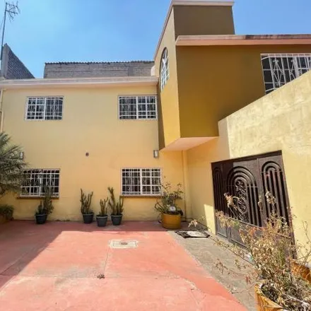 Buy this 3 bed house on Calle Sur 119 in Iztacalco, 08700 Mexico City