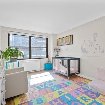 Image 5 - The Victoria, 7 East 14th Street, New York, NY 10003, USA - Apartment for sale
