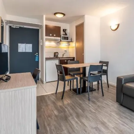 Image 4 - 16 Rue du Champ de la Taillée, 74600 Annecy, France - Apartment for rent