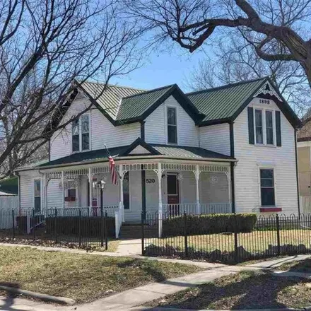 Buy this 3 bed house on 428 East Vine Street in Herington, Dickinson County
