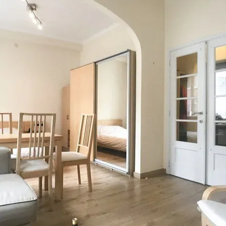 Rent this 1 bed apartment on Rue du Cornet - Hoornstraat 166 in 1040 Etterbeek, Belgium