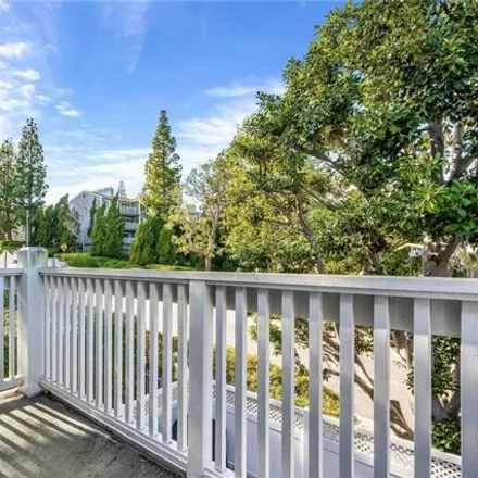 Image 4 - 1216 West Capitol Drive, Los Angeles, CA 90732, USA - Condo for sale