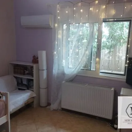 Rent this 3 bed apartment on 3ης Σεπτεμβρίου in Argyroupoli, Greece